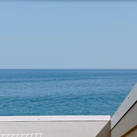 Mirone Apartment Fronte Mare Beachfront House Roccalumera Dış mekan fotoğraf