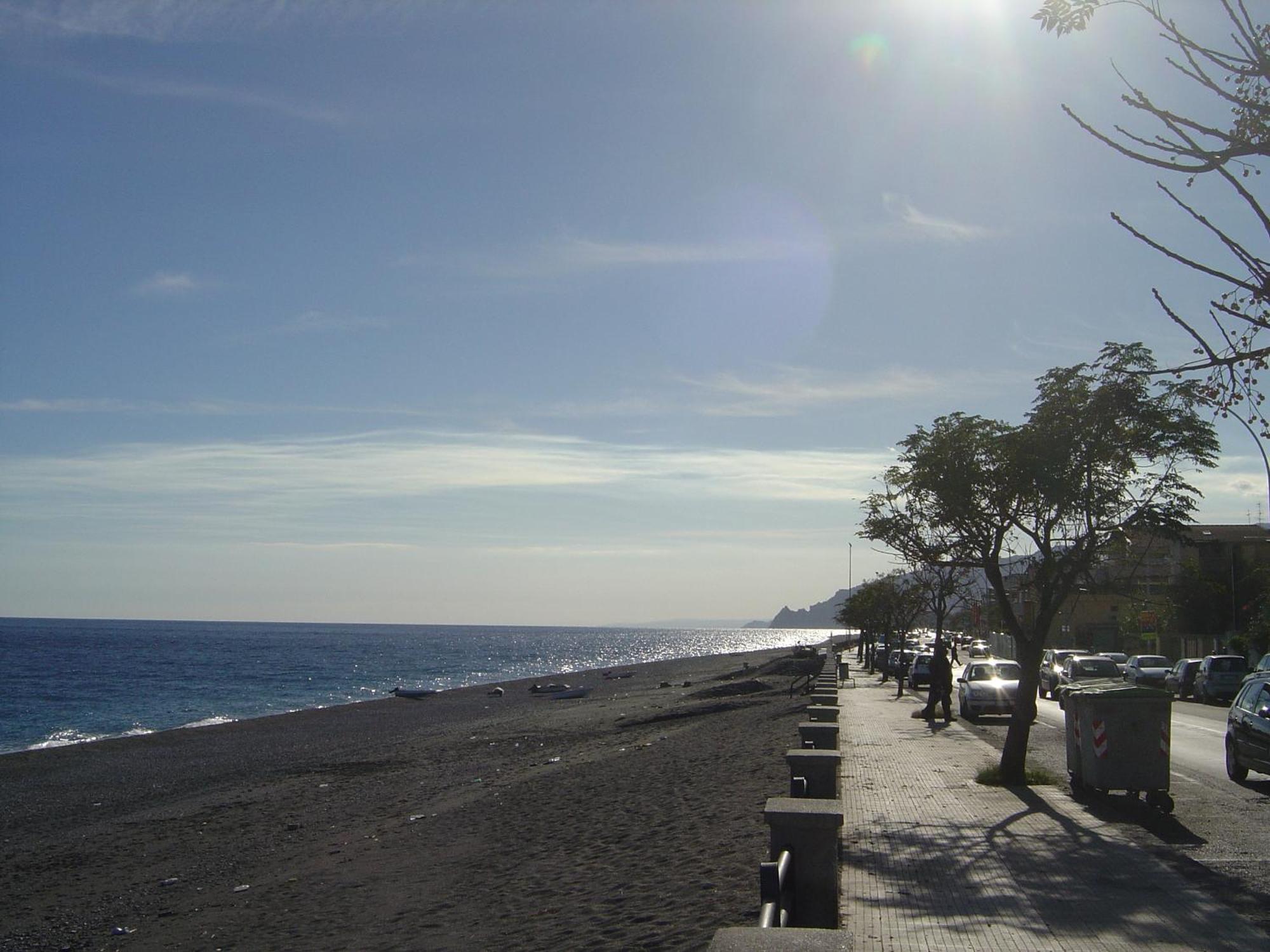 Mirone Apartment Fronte Mare Beachfront House Roccalumera Oda fotoğraf