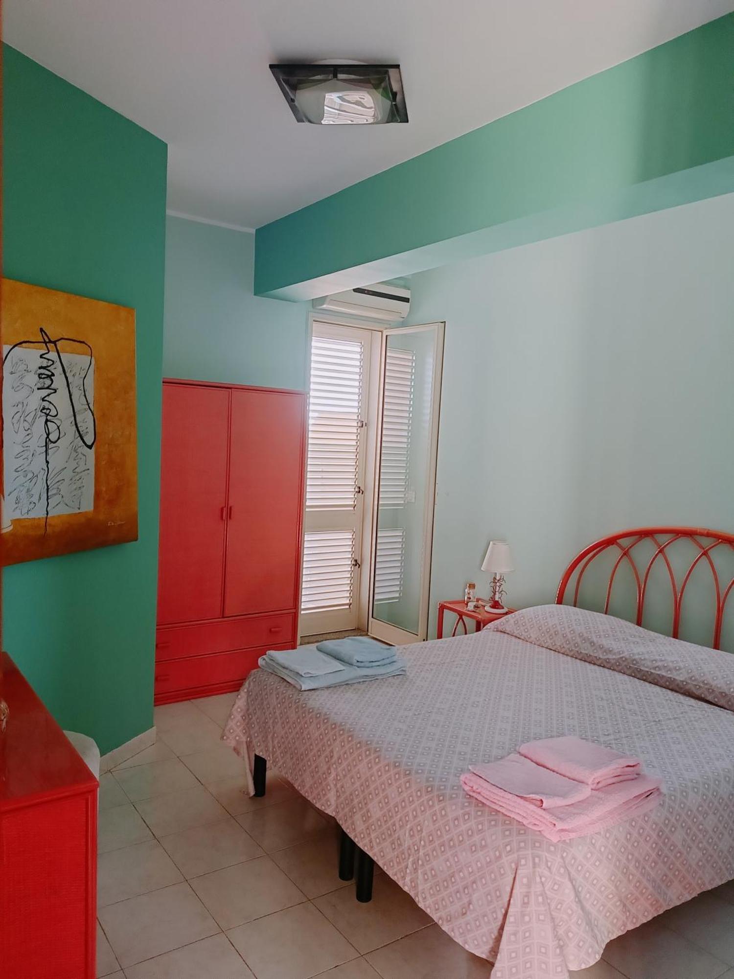 Mirone Apartment Fronte Mare Beachfront House Roccalumera Dış mekan fotoğraf